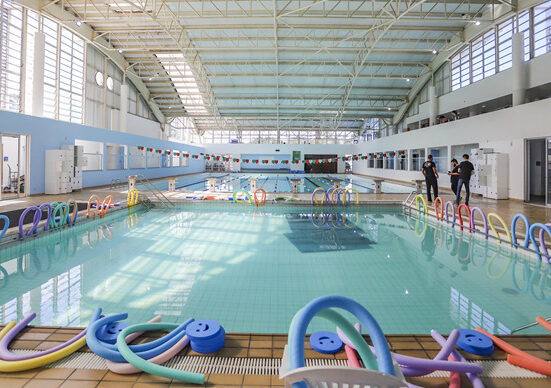 Divirta-se nas piscinas aquecidas da Prefeitura de Curitiba; inscrições abertas para o Viva o Sábado - Foto: Daniel Castellano / SMCS